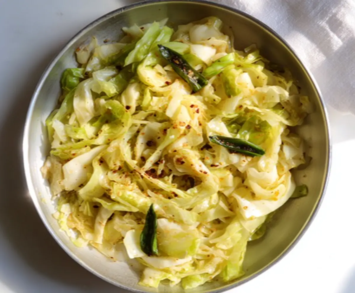Easy Garlic Butter Cabbage
