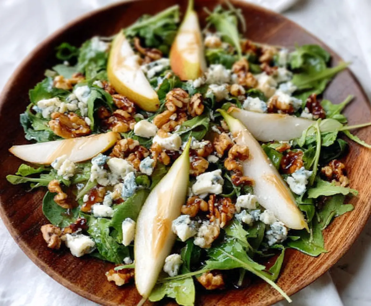Fresh Pear & Gorgonzola Walnut Salad