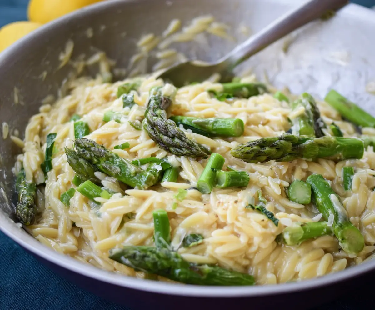 Creamy Lemon Garlic Orzo with Asparagus